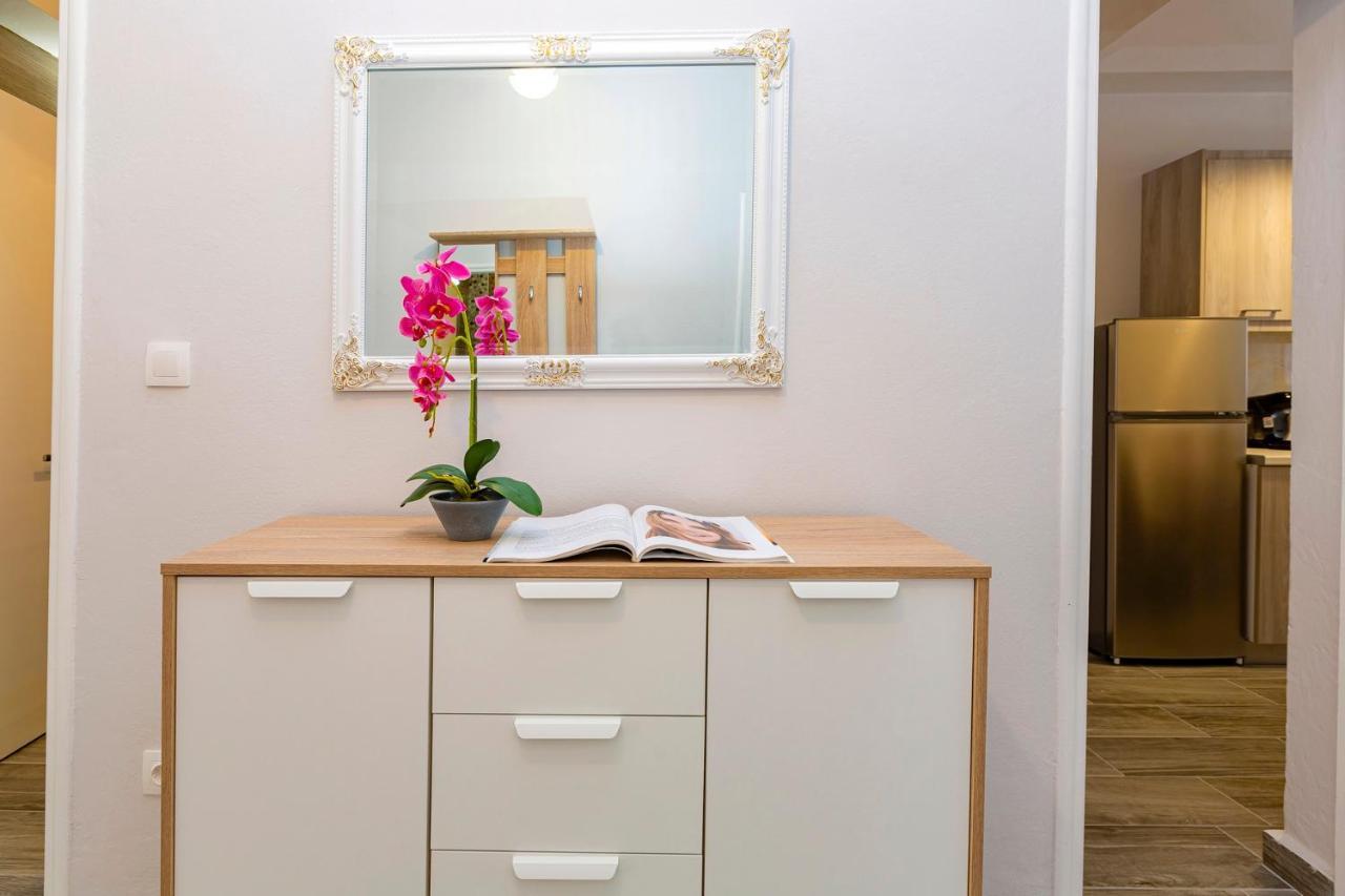 H&G Old Town Apartment コルフ島 エクステリア 写真